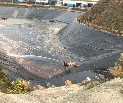 伊金霍洛废水池清理